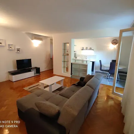 Vidov Apartment *